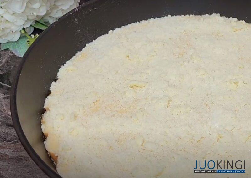 Вкуснее, чем Шарлотка. Ароматный и нежный пирог без миксера с ягодной начинкой
