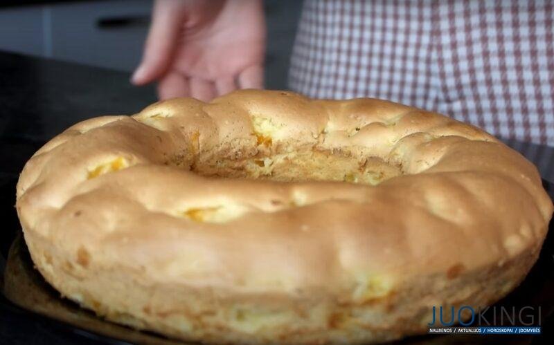Самый вкусный пирог с мандаринами. Новогодний рецепт за 15 минут: всего 4 ингредиента