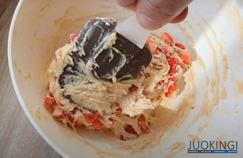 Вкусное домашнее печенье с клубникой. Простой рецепт за 30 минут