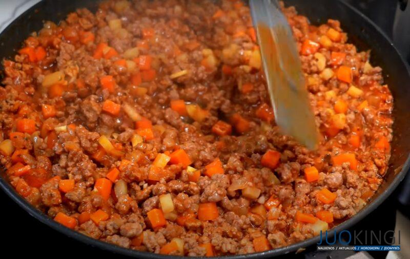 Вкусно, даже через экран. Обалденный рецепт из фарша и картошки на обед или ужин