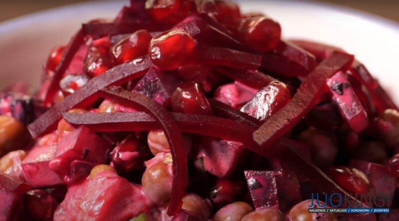 Вкусный Великий пост. Рецепт необычного свекольного салата: заходит на "ура" даже тем, кто не поститься