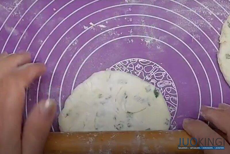 Вкусные лепешки с начинкой к чаю. Тесто на кефире, готовлю на сковороде: просто и сытно