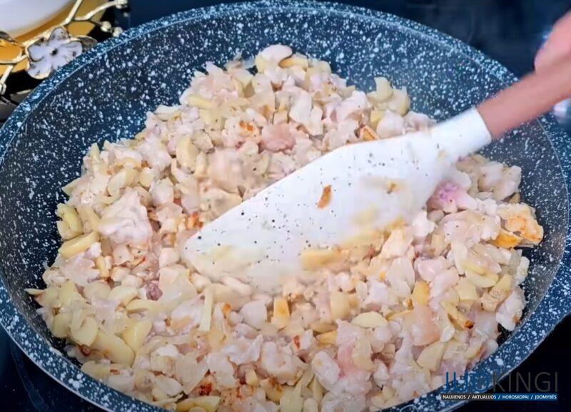 Вкуснее самых вкусных пирожков. Всего1 яйцо и немного кефира: муж съедает по 10 штук и не поправляется