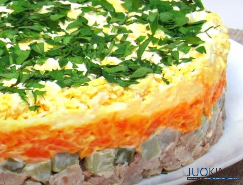 Слоёный салат "Симфония": вкусное сочетание и красочная подача