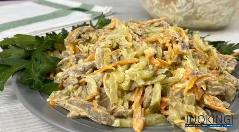 Всегда готовили на праздники в советское время. Салат "Обжорка", очень вкусный и сытный