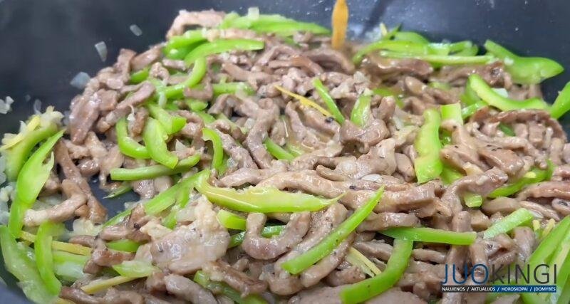 Подсели на мясо по этому рецепту. Готовлю на сковороде: намного вкуснее, чем в дорогом ресторане
