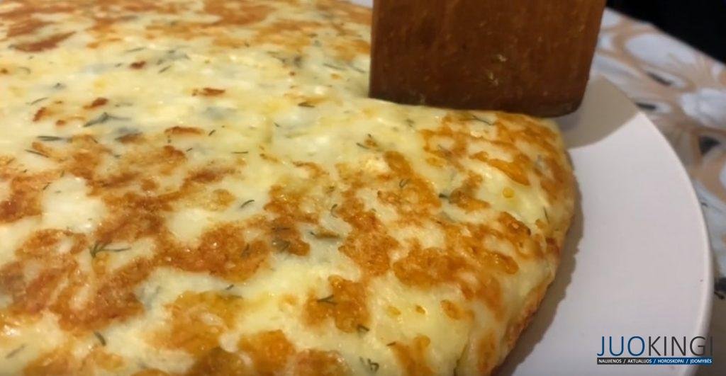 Сырная лепешка. Готовлю детям, они в восторге: простой и доступный рецепт