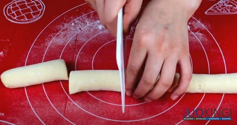 Сырники больше не готовлю. Нашла рецепт проще и вкуснее: получаются пышными и мягкими