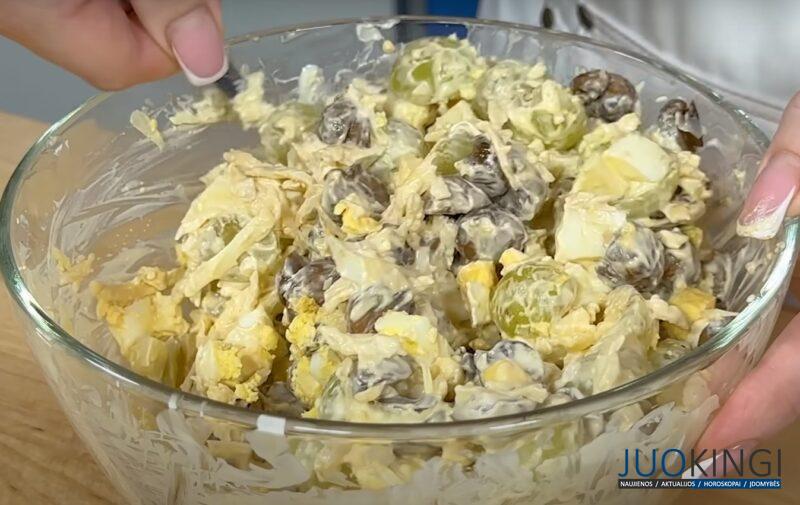 Настолько вкусно, что можно готовить каждый день: 2 новых салата на Новогодний стол