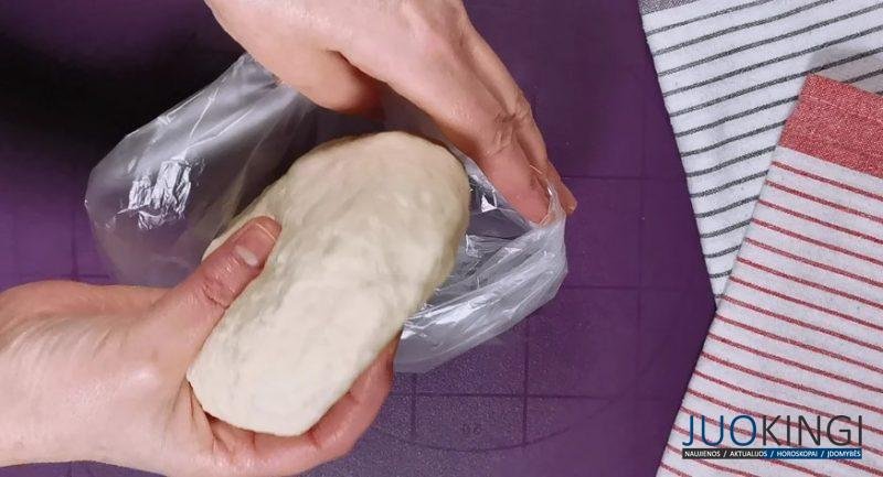 Тесто прозрачное и тонкое как бумага. Готовлю пирожки с любой начинкой