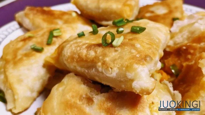 Тесто прозрачное и тонкое как бумага. Готовлю пирожки с любой начинкой