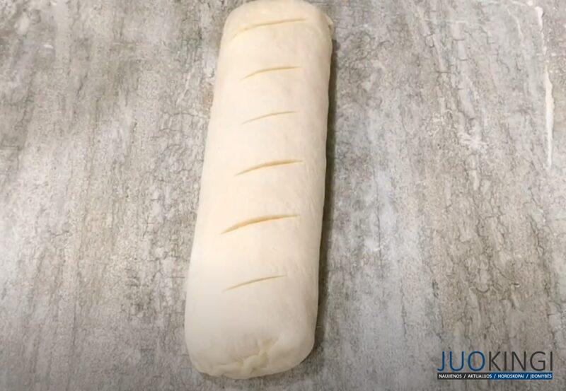 Просто возьмите сырок "Дружба" и 3 яйца. Вкусный слоёный рулет с начинкой за 30 минут