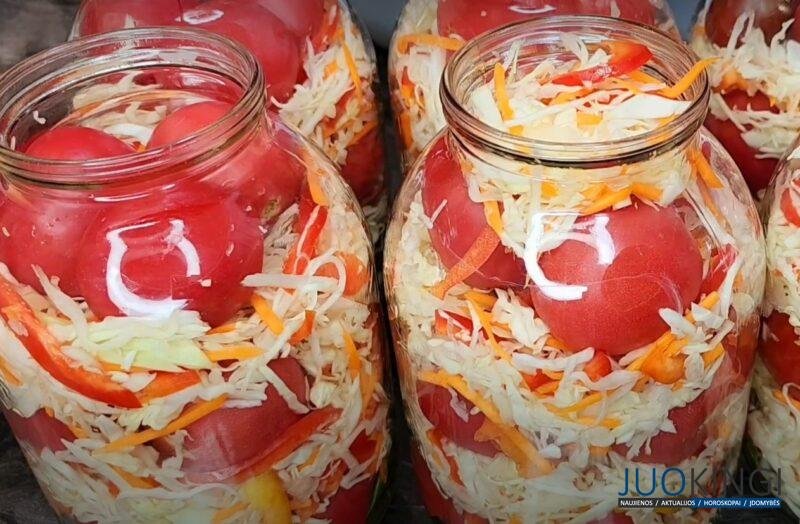 Просто залейте их кипятком. Помидоры, которые "улетают" первыми. Вкусная заготовка с капустой на зиму
