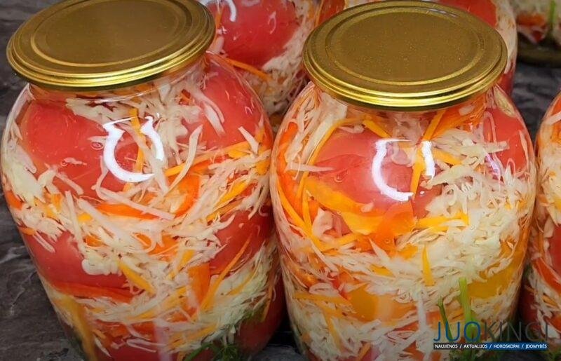 Просто залейте их кипятком. Помидоры, которые "улетают" первыми. Вкусная заготовка с капустой на зиму