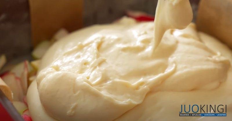 Идеальная шарлотка с яблоками: тает во рту. Простой и вкусный рецепт