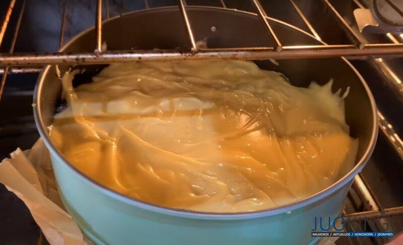 Такой простой рецепт, что справятся даже дети. Невероятно вкусный пирог со сливами в духовке