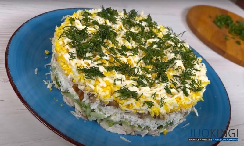 Такой вкусный, что обязательно готовлю на праздничный стол. Салат "Бархатный"