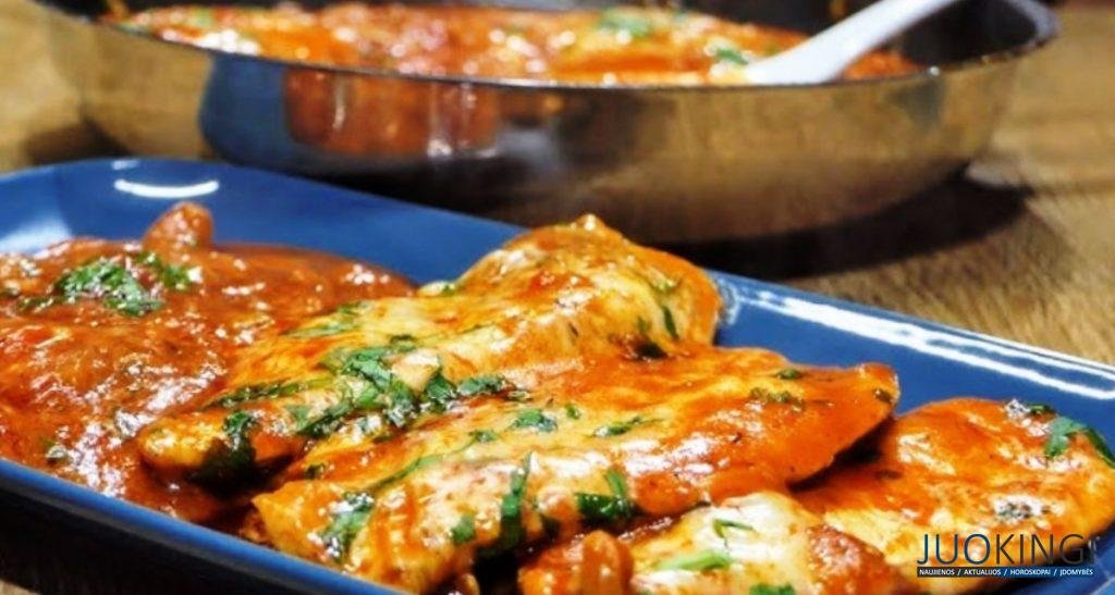 Такой вкусный, что готовлю почти каждый день. Легкий, сытный ужин: куриные стейки с ароматными травами и сыром