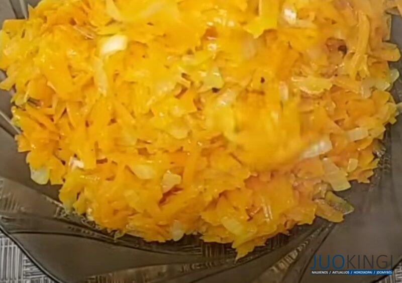 Вода, мука и тыква. Так просто, а как вкусно: тонкие и нежные овощные чебуреки