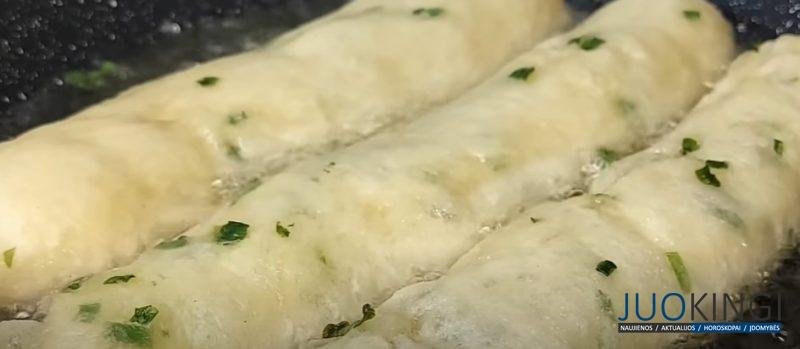 Беру 100 г риса. Пирожки больше не готовлю, нашла рецепт проще и вкуснее