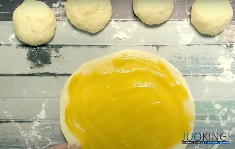Вместо надоевшего "Наполеона". Уникальный хрустящий торт: вкусный рецепт 1991 года
