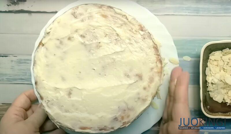 Вместо надоевшего "Наполеона". Уникальный хрустящий торт: вкусный рецепт 1991 года