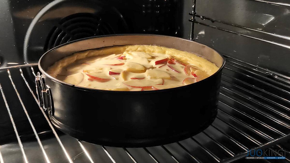 Готовлю такой пирог с яблоками вместо Шарлотки. Мягкое тесто и много яблок в нежной как крем заливке (делюсь рецептом)