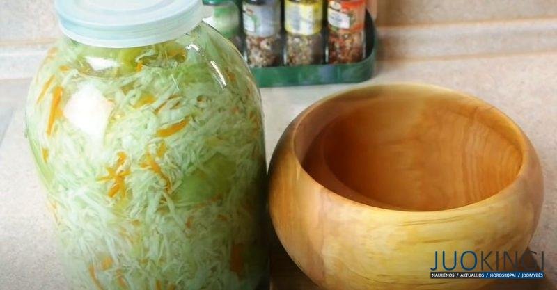Квашеные помидоры с капустой. Зеленые помидоры на зиму: рецепт из детства