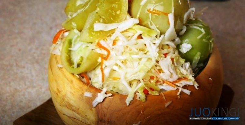Квашеные помидоры с капустой. Зеленые помидоры на зиму: рецепт из детства