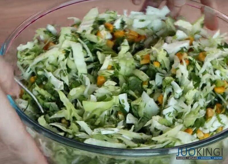 Все дело в заправке! Салат из молодой капусты на каждый день: вкусно и полезно