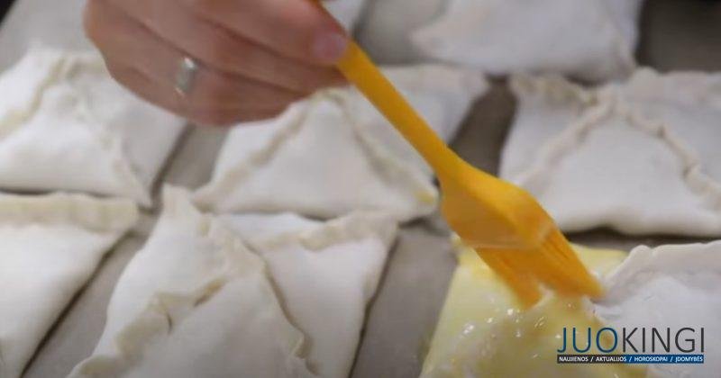 Куриные слойки из кондитерской: повар поделился рецептом. Сытно и очень вкусно