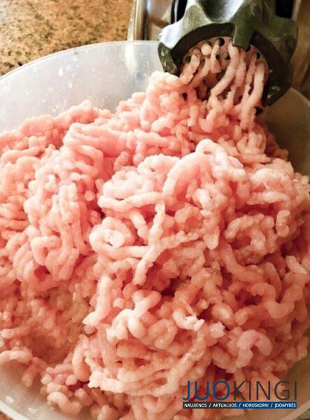 Всего один ингредиент сделает куриный фарш намного вкуснее. Так готовили наши бабушки