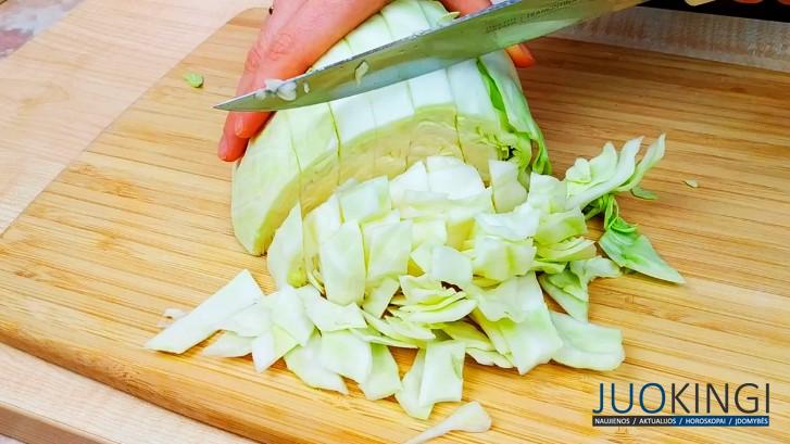 Быстро и бюджетно! Как вкусно приготовить обычную капусту на ужин