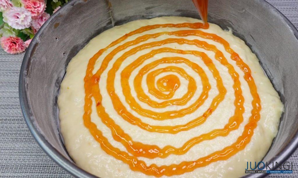 Из продуктов, которые всегда есть у вас дома.  Простой и вкусный рецепт нежного десерта