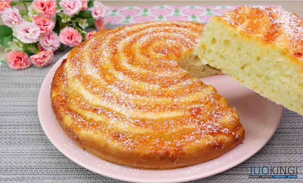 Из продуктов, которые всегда есть у вас дома.  Простой и вкусный рецепт нежного десерта