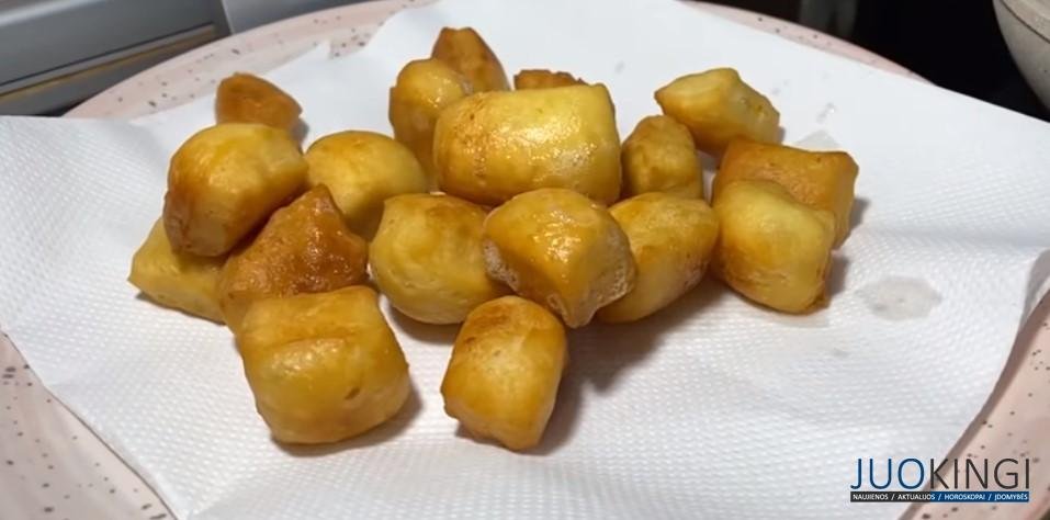 Уже 2 дня подряд их готовлю! Лимон и мука для вкусняшек к чаю. Лимонные подушечки