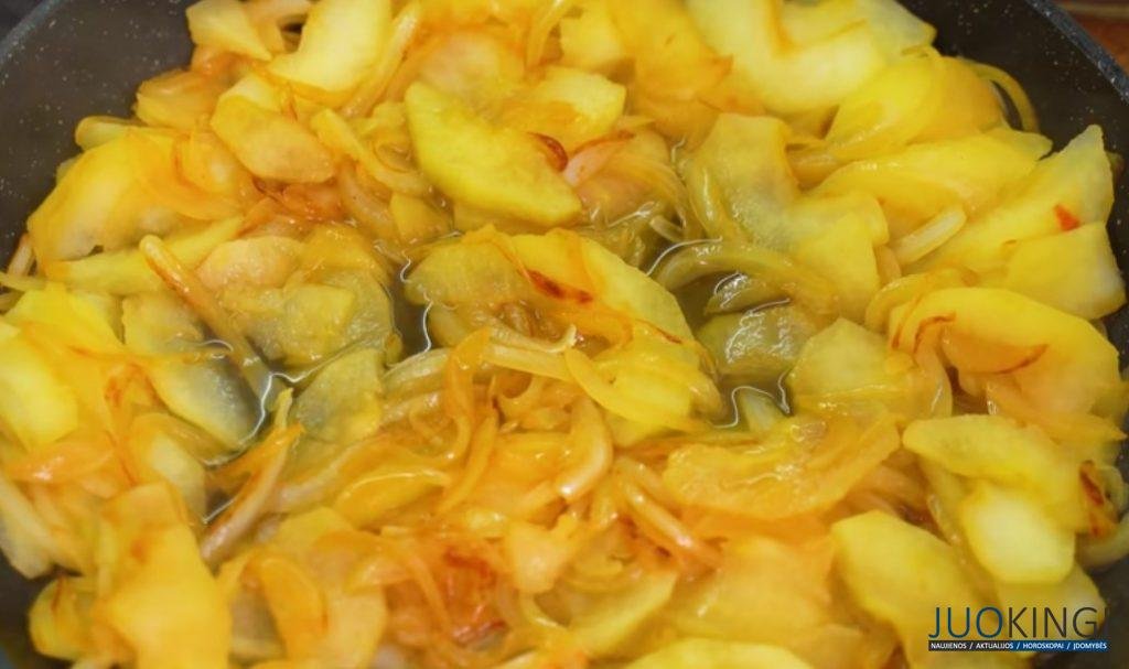 Как вкусно приготовить мясо на сковороде. Сочная и нежная вырезка