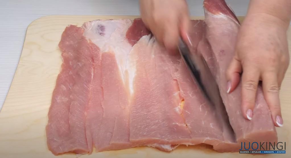 Горячее блюдо на праздничный стол. Мясной рулет на Новый год