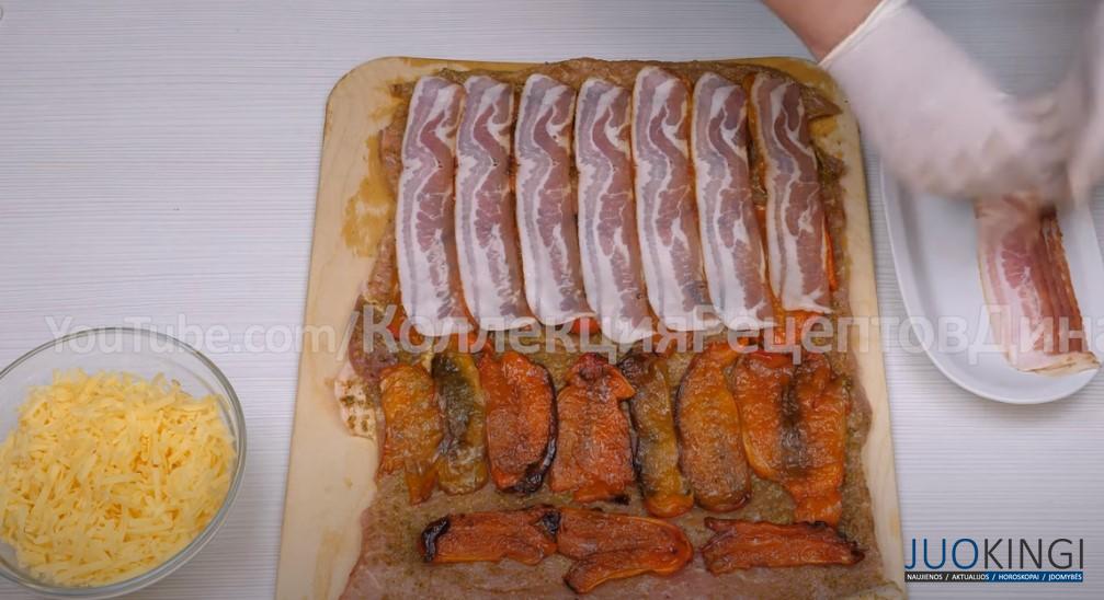 Горячее блюдо на праздничный стол. Мясной рулет на Новый год