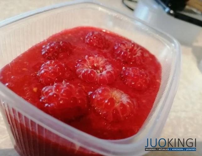 Мой способ заготовки ягод: без варки, без банок и сахара! Вкуснее любого варенья