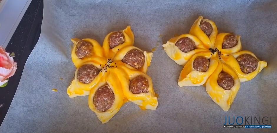 Не просто сделано, а с душой. Булочки с мясной начинкой на праздничный стол