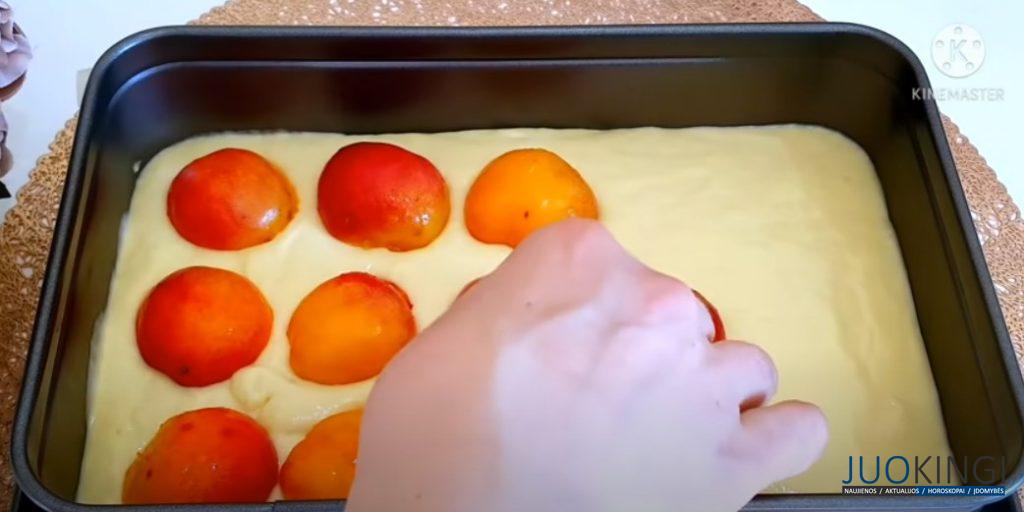 И торта не надо: за копейки и в два раза вкуснее шарлотки! Ешь пирог и плачешь от восторга