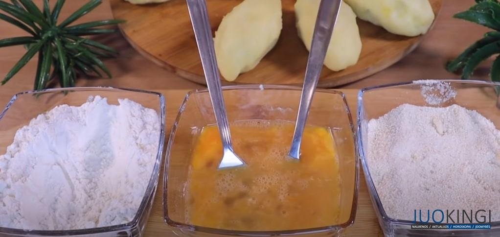 Практичный и вкусный рецепт. Помещаем котлеты внутрь пюре и жарим: новое блюдо для нескучного ужина