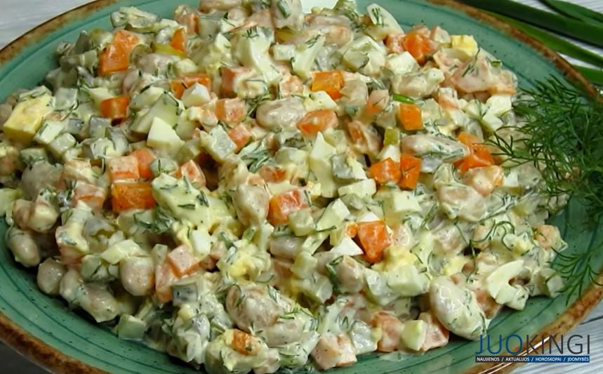 Салат за 5 минут. Настолько вкусный, что на столе не остается. Такой можно и каждый день