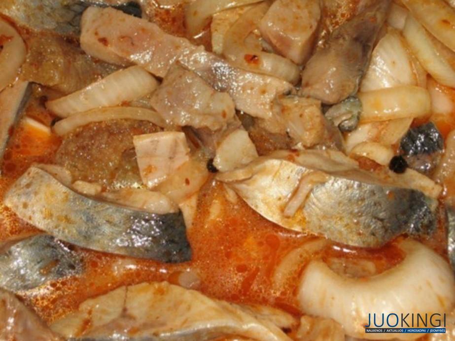 Закуска из простой селедки стала хитом на нашем Новогоднем столе! Результат – выше всяческих похвал