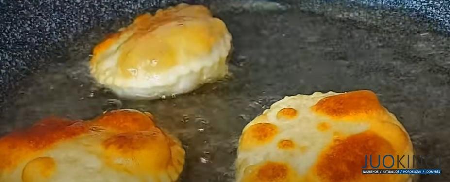 Вкуснее, чем беляши и чебуреки. Добавьте 2 ст.л сметаны в тесто: просто восторг