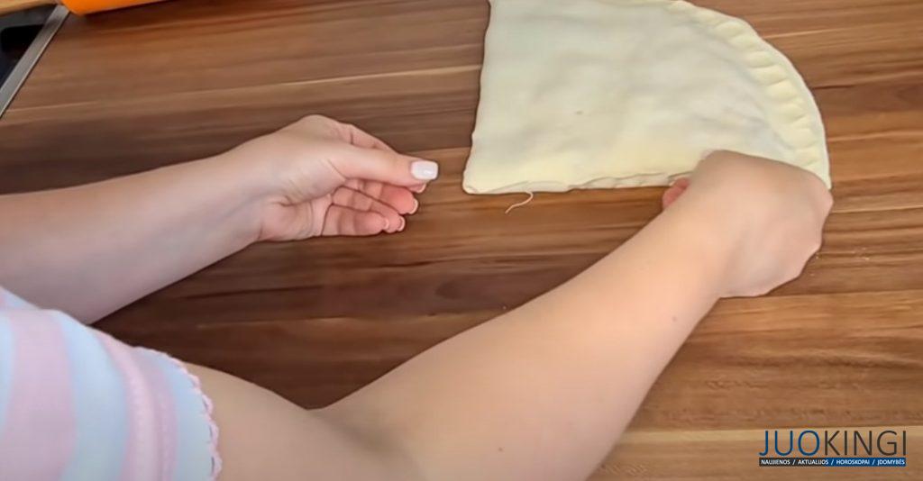 Вкусней пирожков и чебуреков. Слоеные лепешки с фаршем на сковороде: простой рецепт