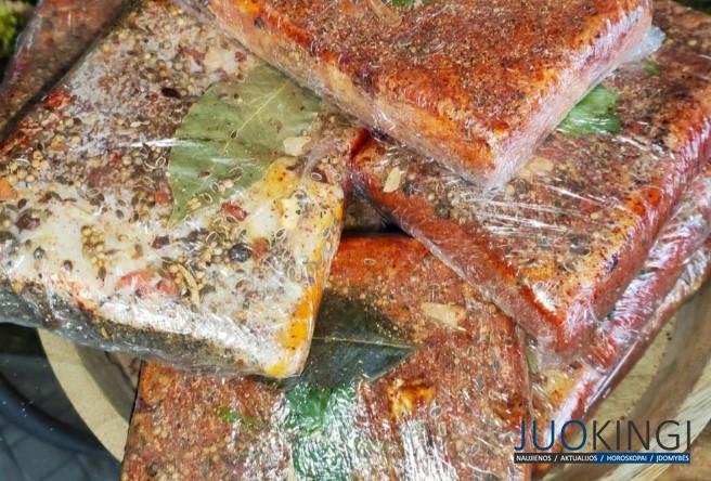 Солю вкусное сало только по рецепту моей свекрови с Кубани. Все, кто пробовал, без рецепта не уходят