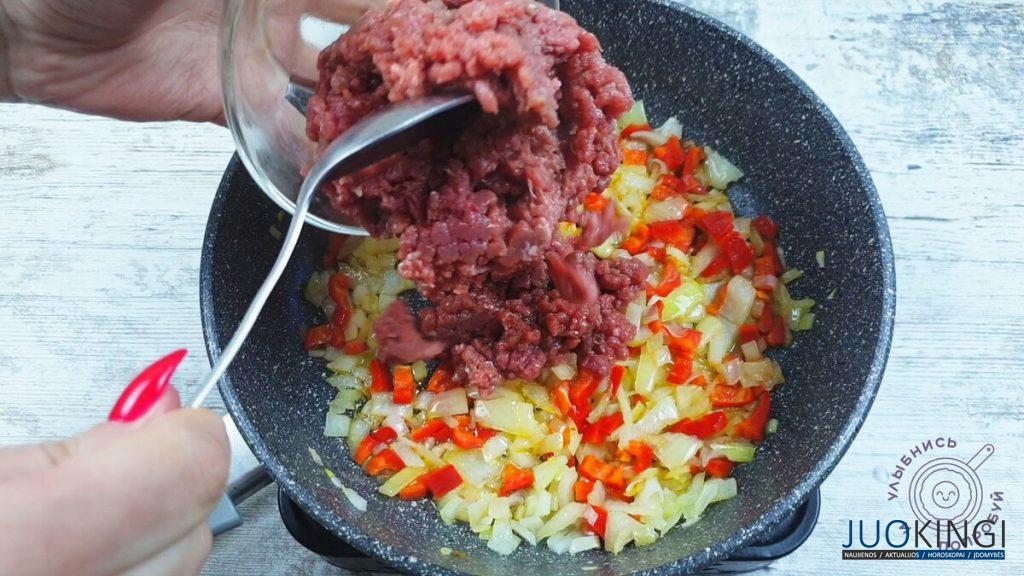 Взбиваю 3 яйца с картофелем: готовлю постоянно, сразу всё съедают. Получается вкуснее простых блинов