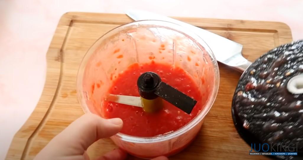 Смешайте помидоры с мукой и получите ароматный закусочный хлеб.  Рецепт из муки и помидоров (Гарнир не обязателен)